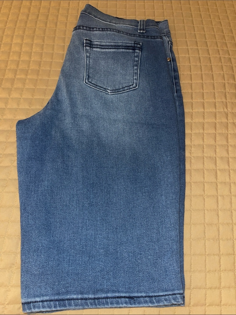 DG2 by Diane Gilman Dark Midwash Blue Denim Bermuda Shorts Size 12 - Picture 5 of 5